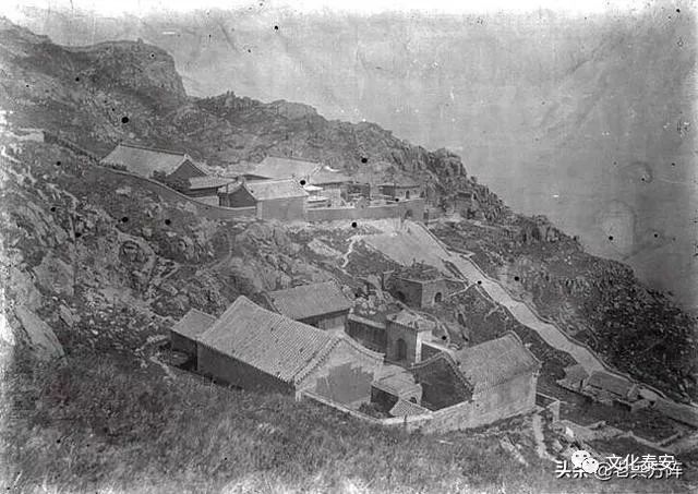 1907年的山东泰安府 泰山 曲阜县 孔庙,道观有哪些,道教符咒大全,哪里道观宫殿可以请到灵符咒?请符咒一般多少钱?请问买的道家符咒可以改变运势吗?网上买的灵符有用吗?