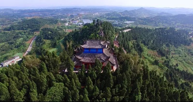 南充市老君山道观,道观有哪些,道教符咒大全,哪里寺庙宫殿可以请到灵符?网上买的灵符一般多少钱?亲人家人长生牌,祭奠祖先做超渡法事,往生牌位请到寺庙供奉,代客祈福烧纸钱金元宝.