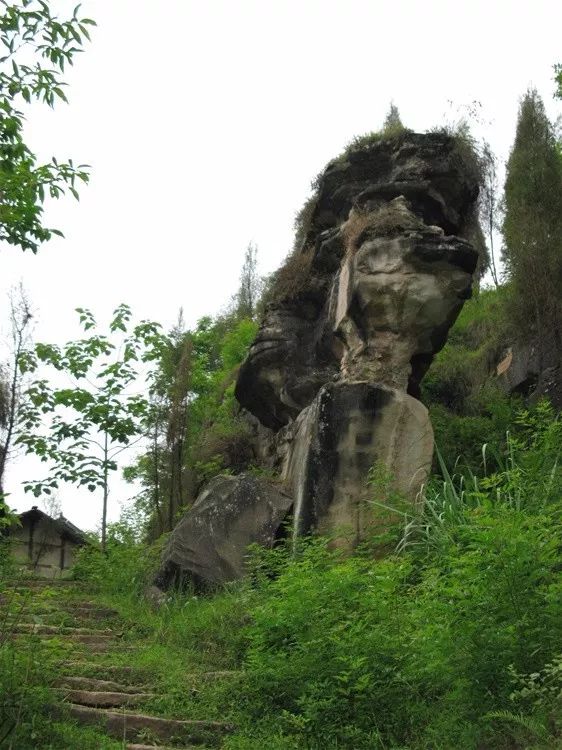 南充云台山---龙虎门,道观有哪些,道教符咒大全,哪里道观宫殿可以请到灵符咒?请符咒一般多少钱?请问买的道家符咒可以改变运势吗?网上买的灵符有用吗?