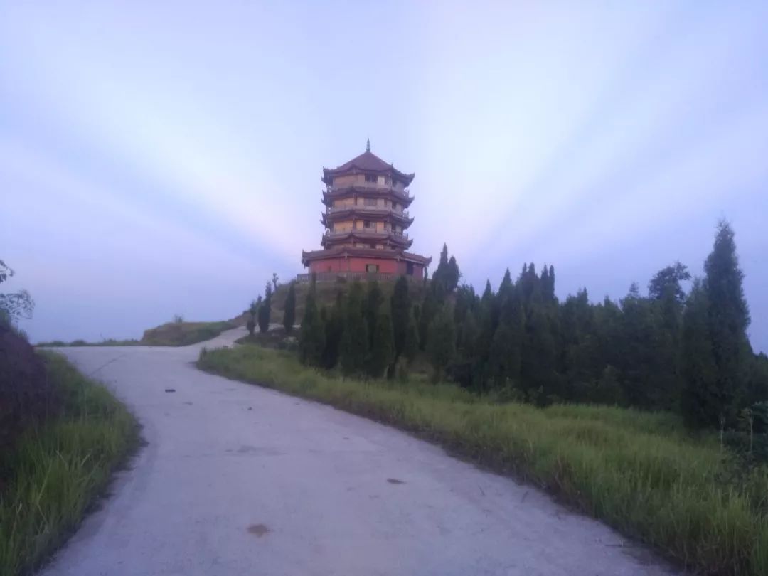 南充云台山---龙虎门,道观有哪些,道教符咒大全,哪里道观宫殿可以请到灵符咒?请符咒一般多少钱?请问买的道家符咒可以改变运势吗?网上买的灵符有用吗?