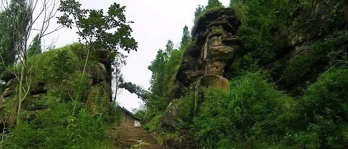 南充云台山---龙虎门,道观有哪些,道教符咒大全,哪里道观宫殿可以请到灵符咒?请符咒一般多少钱?请问买的道家符咒可以改变运势吗?网上买的灵符有用吗?