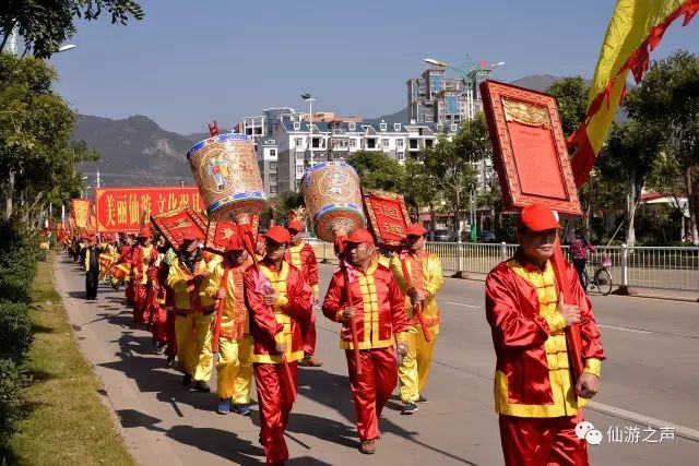 龙岩整个仙游城沸腾了！快来看~仙游城隍爷憋了70年终于又巡城了,城隍庙请财神,城隍殿拜什么比较灵,城隍爷什么灵验,城隍宫请太岁护身符,城隍祠请太岁符费用,灵符能请吗,有人请过道家灵符么,符咒可以请很多