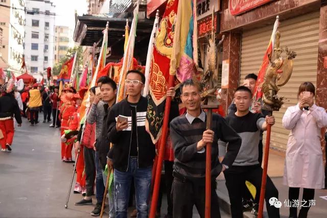 龙岩整个仙游城沸腾了！快来看~仙游城隍爷憋了70年终于又巡城了,城隍庙请财神,城隍殿拜什么比较灵,城隍爷什么灵验,城隍宫请太岁护身符,城隍祠请太岁符费用,灵符能请吗,有人请过道家灵符么,符咒可以请很多