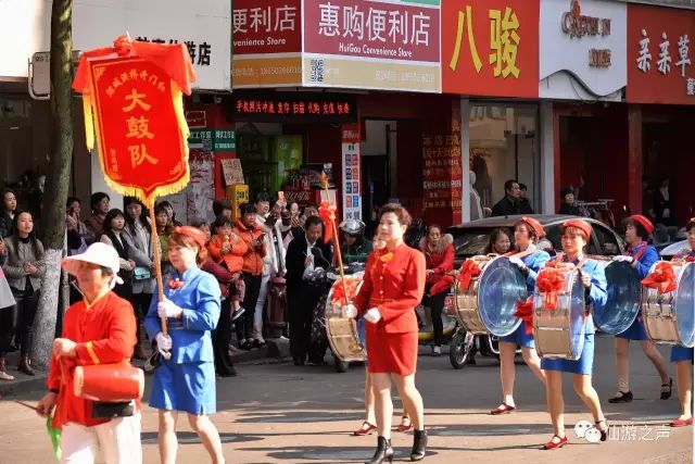 龙岩整个仙游城沸腾了！快来看~仙游城隍爷憋了70年终于又巡城了,城隍庙请财神,城隍殿拜什么比较灵,城隍爷什么灵验,城隍宫请太岁护身符,城隍祠请太岁符费用,灵符能请吗,有人请过道家灵符么,符咒可以请很多