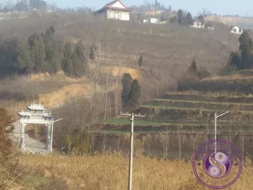 陕西宫观宝鸡金龙山道观,道观有哪些,道教符咒大全,哪里庙宇宫殿可以请到灵符咒?请符咒一般多少钱?请问买的道家符咒可以改变运势吗?网上买的灵符有用吗?