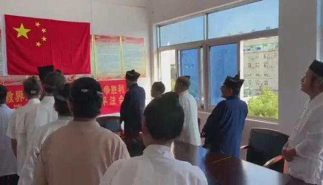 咸宁道教界在城隍庙举行纪念中国人民抗日战争暨世界反法西斯战争胜利周年和平祈祷法会,城隍庙请财神,城隍殿拜什么比较灵,城隍爷什么灵验,城隍宫请太岁护身符,城隍祠请太岁符费用,灵符能请吗,有人请过道家灵符