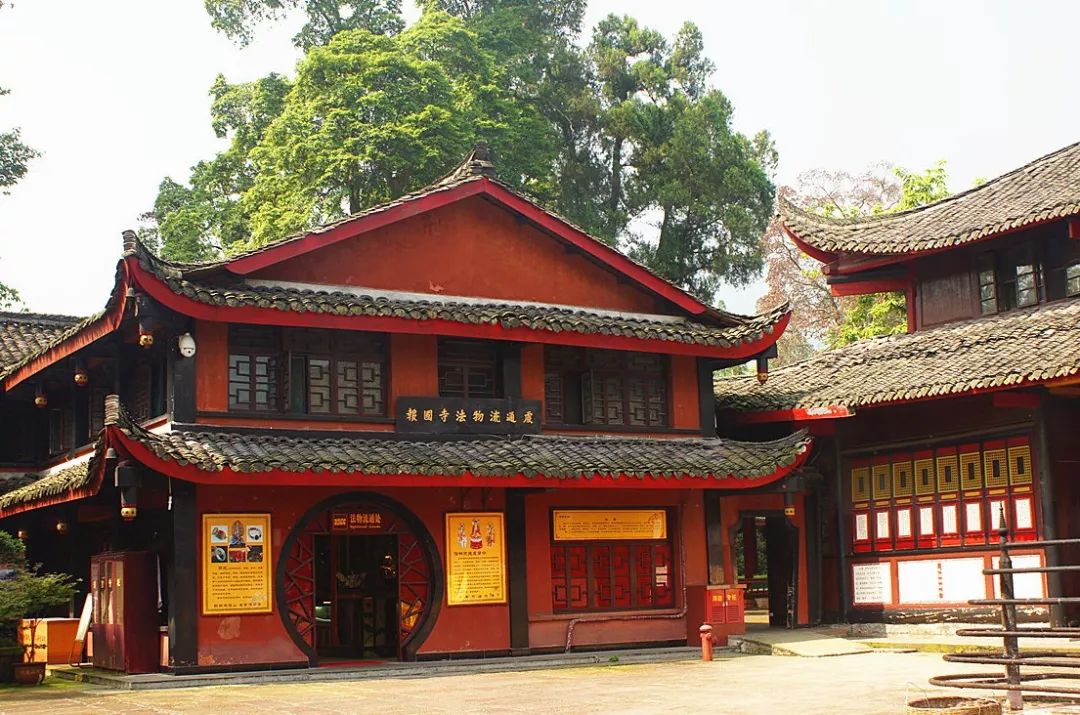 乐山人你知道几个乐山祈福寺庙,寺庙排行榜,供灯祈愿网上代供灯,代烧纸钱,代祭祖,替人供祈福牌,代挂祈福丝带任务,道观里供养牌位,寺庙牌位销售,寺院的长生牌位,佛教往生牌位.