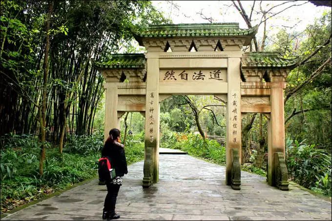 乐山 峨眉寺庙善觉寺,寺庙排行榜,佛教符咒大全,网上代供灯祭祖祈愿,道教财神庙代烧纸钱,替人供祈福牌,代挂祈福丝带任务,道观寺院里供养牌位,城隍殿长生往生牌位销售.