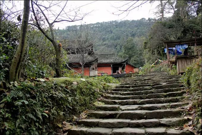 乐山 峨眉寺庙善觉寺,寺庙排行榜,佛教符咒大全,网上代供灯祭祖祈愿,道教财神庙代烧纸钱,替人供祈福牌,代挂祈福丝带任务,道观寺院里供养牌位,城隍殿长生往生牌位销售.