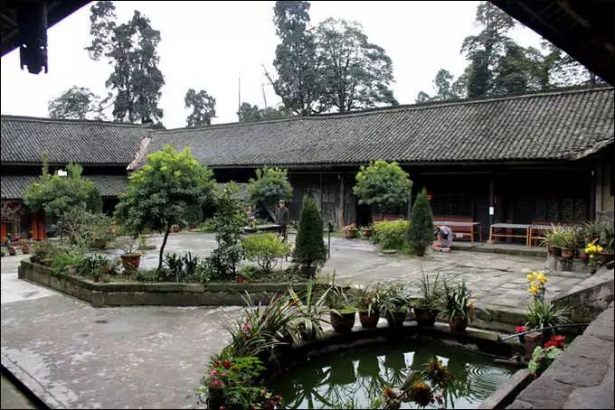 乐山 峨眉寺庙善觉寺,寺庙排行榜,佛教符咒大全,网上代供灯祭祖祈愿,道教财神庙代烧纸钱,替人供祈福牌,代挂祈福丝带任务,道观寺院里供养牌位,城隍殿长生往生牌位销售.