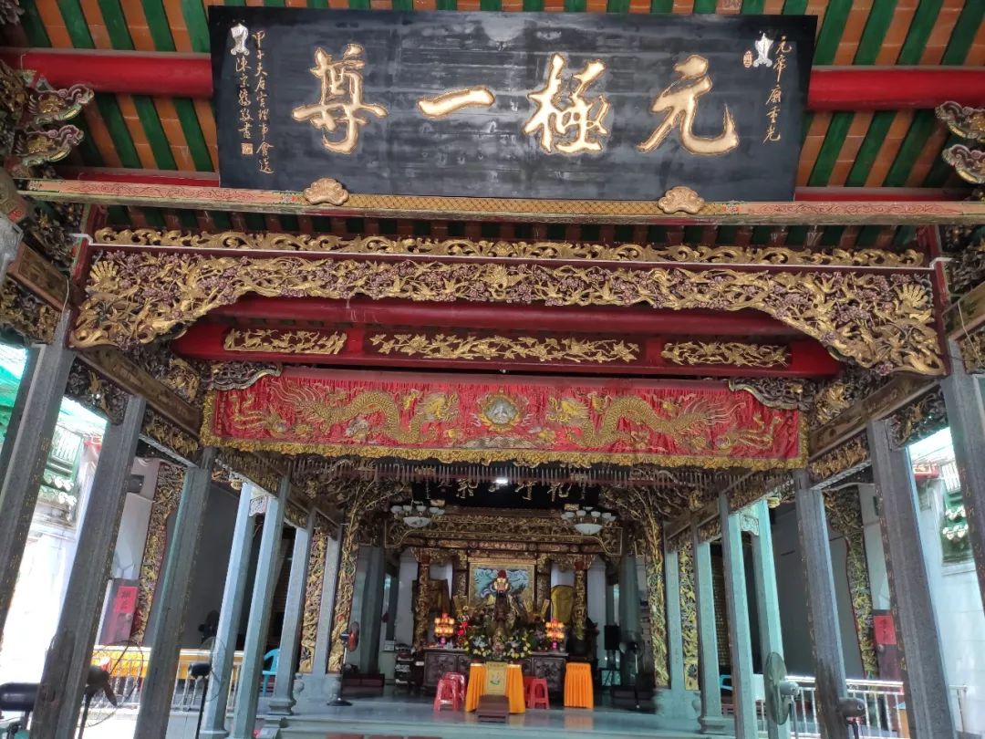 汕尾陆丰市待渡山玉清宫,道观有哪些,道教符咒大全,哪里寺庙宫殿可以请到灵符?网上买的灵符一般多少钱?符咒可以改变运势吗?亲人家人长生牌,祭奠祖先做超渡法事,往生牌位请到寺庙供奉,代客祈福烧纸钱金元宝.