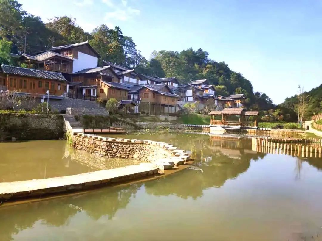 黔东南山王庙村,道观有哪些,道教符咒大全,道观捐款的功德好处,捐香火香油钱功德,哪里庙宇宫殿可以请到灵符咒?请符咒一般多少钱?请问买的道家符咒可以改变运势吗?网上买的灵符有用吗?