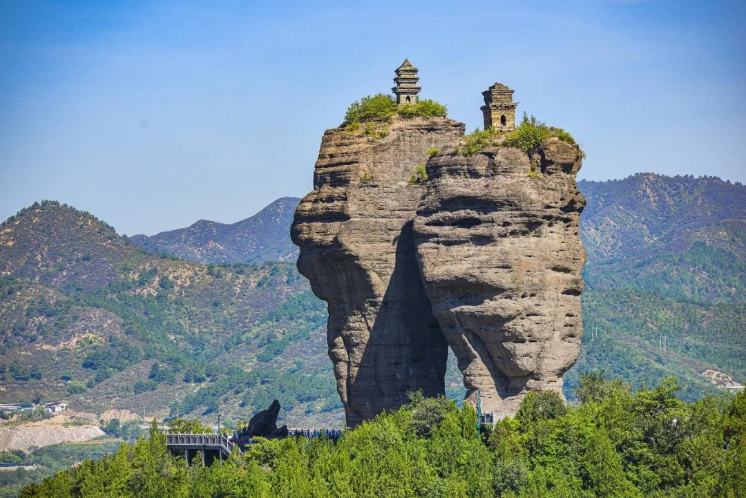 10座悬崖上的寺庙道观宫殿,道观有哪些,道教符咒大全,香火香油钱捐款的功德好处,做超度法事,哪里庙宇宫殿可以请到灵符?请符咒一般多少钱?请问买的道家符咒可以改变运势吗?网上买的灵符有用吗?