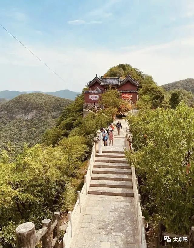 山西吕梁一座千年道观青龙山玄帝宫，奇迹多,道观有哪些,道教符咒大全,香火香油钱捐款的功德好处,做超度法事,哪里庙宇宫殿可以请到灵符?请符咒一般多少钱?请问买的道家符咒可以改变运势吗?网上买的灵符有用吗