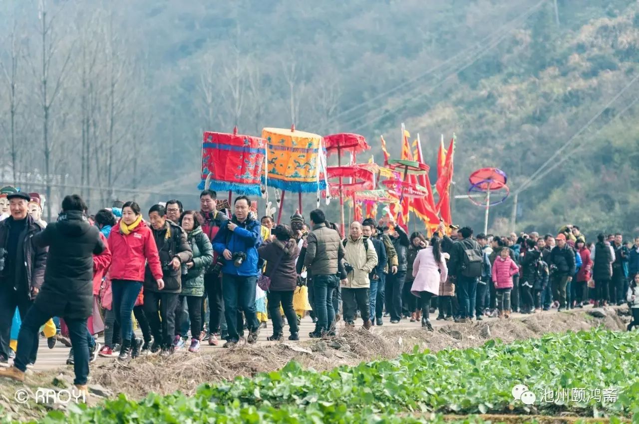 池州贵池青山庙城隍的神奇传说,城隍庙请财神,城隍庙捐功德多少钱合适?城隍殿拜什么比较灵,城隍爷什么灵验,城隍宫请太岁护身符,城隍祠请太岁符费用,灵符能请吗,有人请过道家灵符么,符咒可以请很多吗