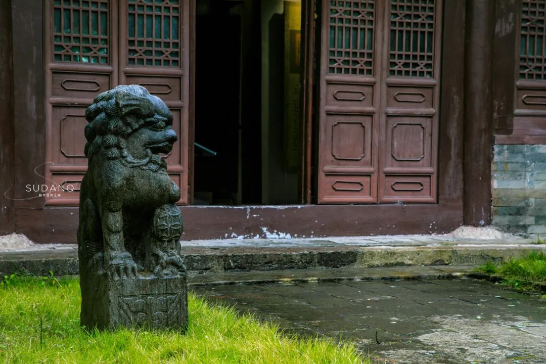 仅存荆州千年道观开元观,道观有哪些,道教符咒大全,香火香油钱捐款的功德好处,做超度法事,哪里庙宇宫殿可以请到灵符?请符咒一般多少钱?请问买的道家符咒可以改变运势吗?网上买的灵符有用吗?