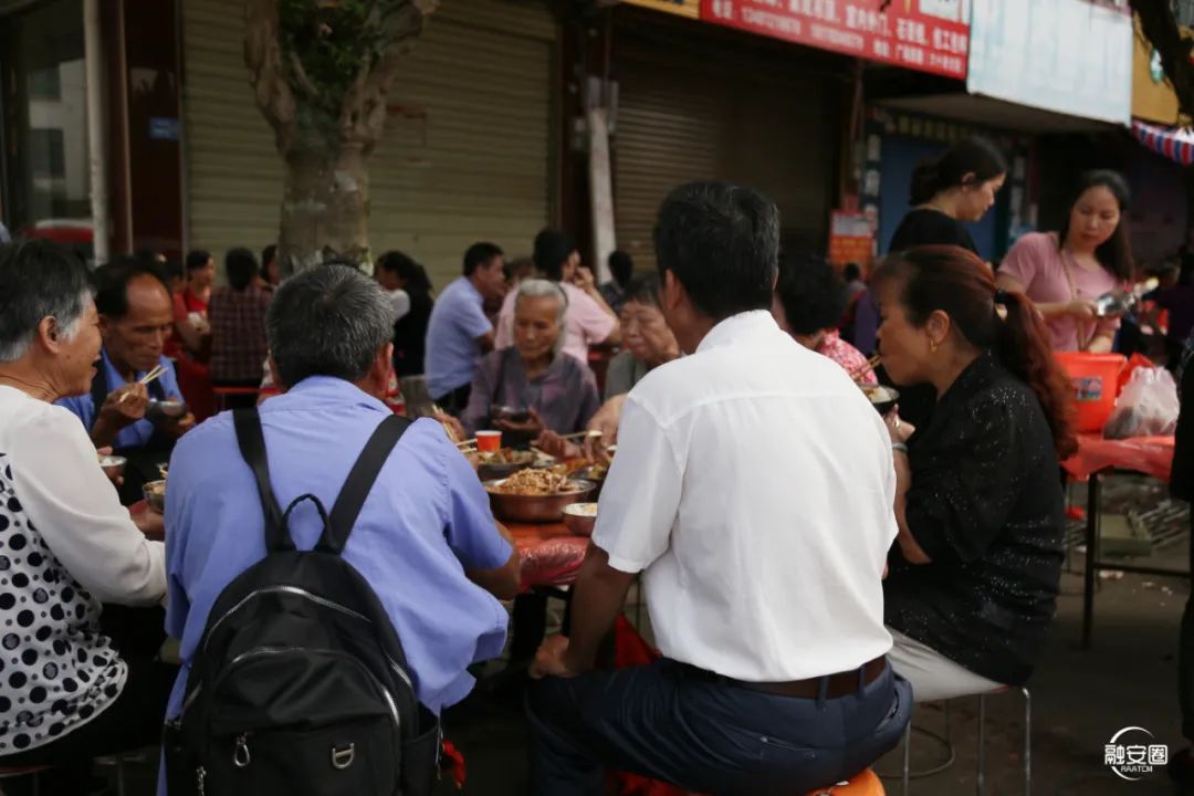 南平庙会火热开幕,城隍庙请财神,城隍庙捐功德多少钱合适?城隍殿拜什么比较灵,城隍爷什么灵验,城隍宫请太岁护身符,城隍祠请太岁符费用,灵符能请吗,有人请过道家灵符么,符咒可以请很多吗