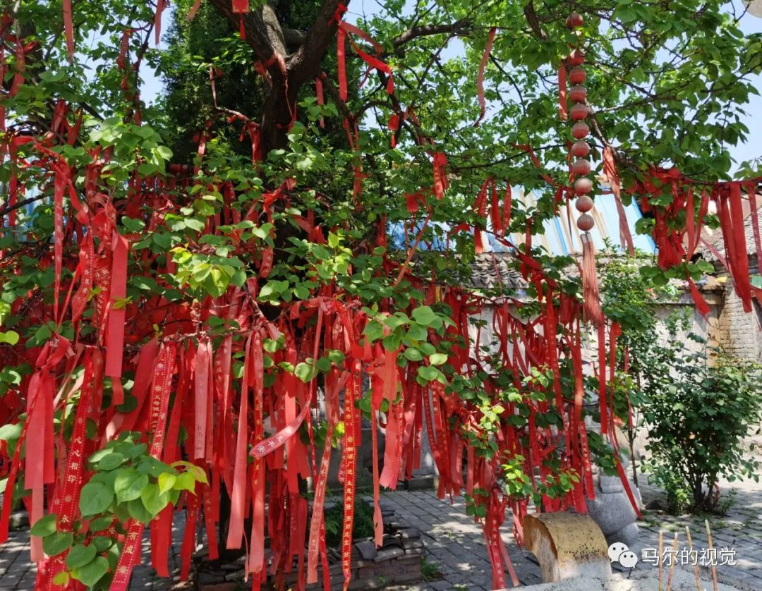 亳州临涣城隍庙,城隍庙请财神,城隍庙捐功德多少钱合适?城隍殿拜什么比较灵,城隍爷什么灵验,城隍宫请太岁护身符,城隍祠请太岁符费用,灵符能请吗,有人请过道家灵符么,符咒可以请很多吗  符咒批发 道教符咒 茅山符咒 符咒灵符 害人方法108种 十大害人符咒 害人法术大全 惩罚恶人的咒语 法事 超度法事 法事道场 手绘符 手绘灵符 道家招财符咒 网上祭奠 网上祭拜 在线许愿网 网上拜财神 代烧香 代烧香祈福 第13张