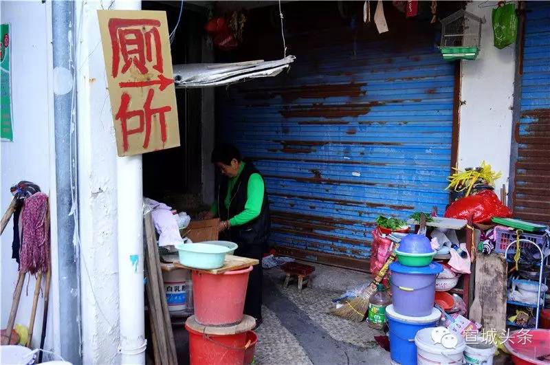 宣城城隍庙市场 一代人的记忆,城隍庙请财神,城隍庙捐功德多少钱合适?城隍殿拜什么比较灵,城隍爷什么灵验,城隍宫请太岁护身符,城隍祠请太岁符费用,灵符能请吗,有人请过道家灵符么,符咒可以请很多吗  符咒批发 道教符咒 茅山符咒 符咒灵符 害人方法108种 十大害人符咒 害人法术大全 惩罚恶人的咒语 法事 超度法事 法事道场 手绘符 手绘灵符 道家招财符咒 网上祭奠 网上祭拜 在线许愿网 网上拜财神 代烧香 代烧香祈福 第21张