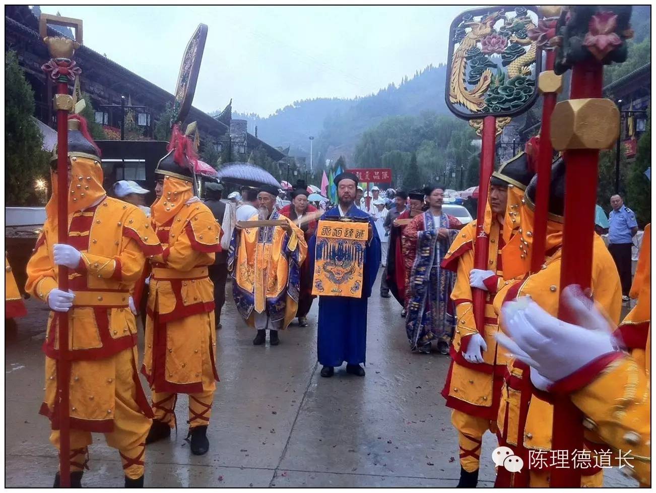 榆林市黑龙潭道观庙会活动  符咒批发 道教符咒 茅山符咒 符咒灵符 害人方法108种 十大害人符咒 害人法术大全 惩罚恶人的咒语 法事 超度法事 法事道场 手绘符 手绘灵符 道家招财符咒 网上祭奠 网上祭拜 在线许愿网 网上拜财神 代烧香 代烧香祈福 第1张