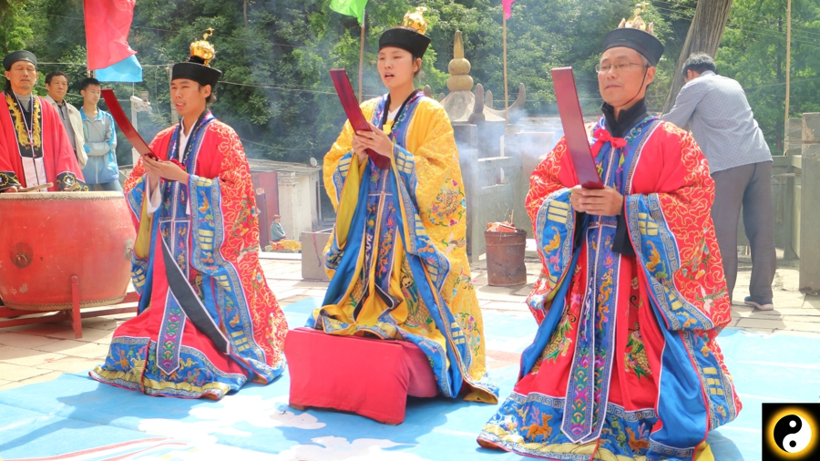 十堰“纯阳观” 有两千多年的历史的神奇道观  符咒批发 道教符咒 茅山符咒 符咒灵符 害人方法108种 十大害人符咒 害人法术大全 惩罚恶人的咒语 法事 超度法事 法事道场 手绘符 手绘灵符 道家招财符咒 网上祭奠 网上祭拜 在线许愿网 网上拜财神 代烧香 代烧香祈福 第5张