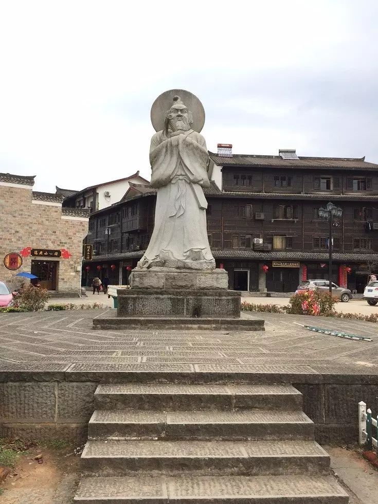 江西鹰潭龙虎山天师府  符咒批发 道教符咒 茅山符咒 符咒灵符 害人方法108种 十大害人符咒 害人法术大全 惩罚恶人的咒语 法事 超度法事 法事道场 手绘符 手绘灵符 道家招财符咒 网上祭奠 网上祭拜 在线许愿网 网上拜财神 代烧香 代烧香祈福 第24张