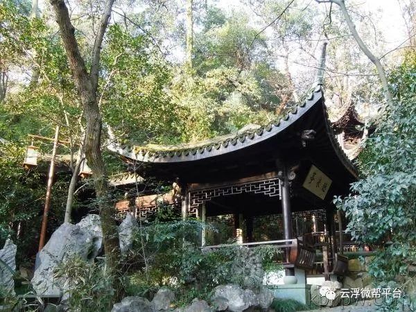 云浮香火最旺的10大寺庙道观  符咒批发 道教符咒 茅山符咒 符咒灵符 害人方法108种 十大害人符咒 害人法术大全 惩罚恶人的咒语 法事 超度法事 法事道场 手绘符 手绘灵符 道家招财符咒 网上祭奠 网上祭拜 在线许愿网 网上拜财神 代烧香 代烧香祈福 第8张