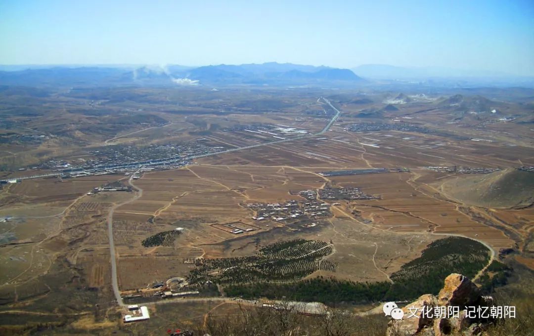  朝阳寺庙 桃花吐·桃花山道观 符咒批发 道教符咒 茅山符咒 符咒灵符 害人方法108种 十大害人符咒 害人法术大全 惩罚恶人的咒语 法事 超度法事 法事道场 手绘符 手绘灵符 道家招财符咒 网上祭奠 网上祭拜 在线许愿网 网上拜财神 代烧香 代烧香祈福 第18张