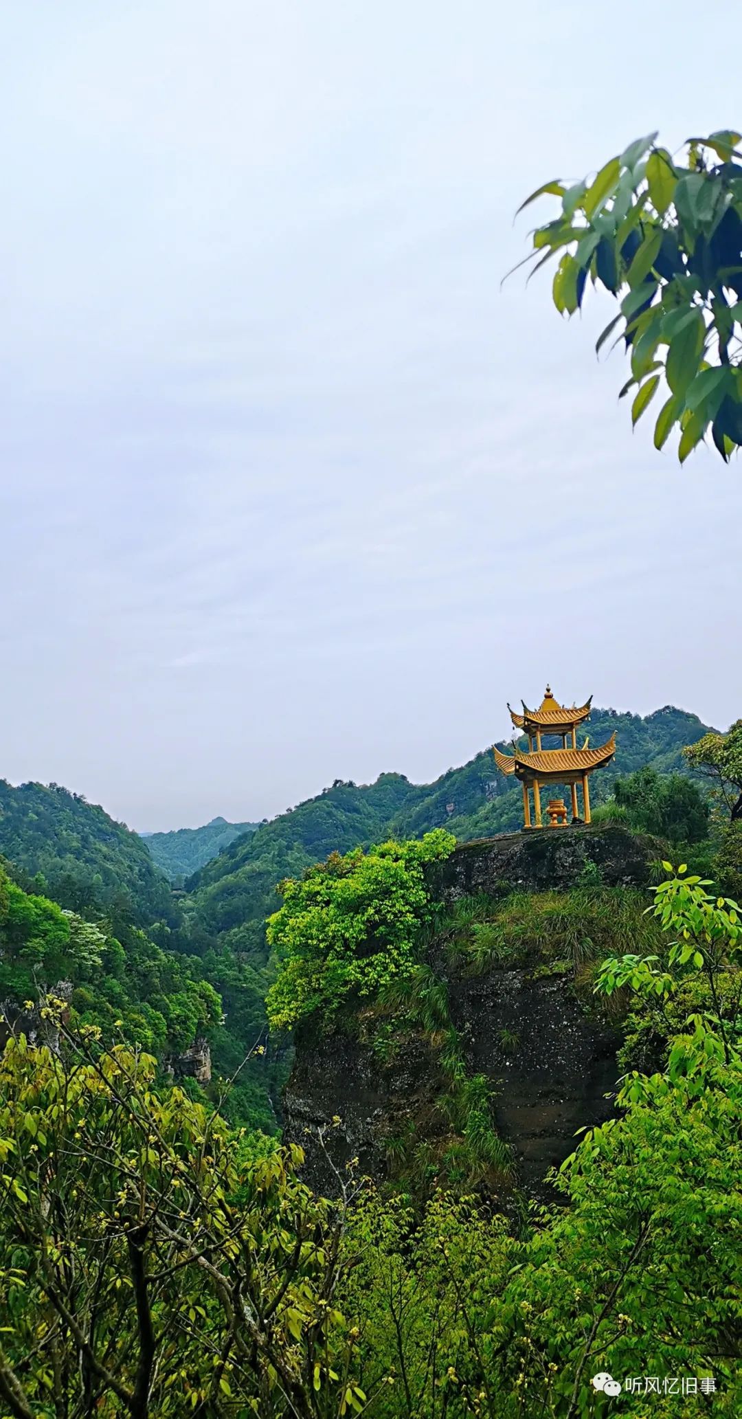 赤峰市道教齐云山道观  符咒批发 道教符咒 茅山符咒 符咒灵符 害人方法108种 十大害人符咒 害人法术大全 惩罚恶人的咒语 法事 超度法事 法事道场 手绘符 手绘灵符 道家招财符咒 网上祭奠 网上祭拜 在线许愿网 网上拜财神 代烧香 代烧香祈福 第11张