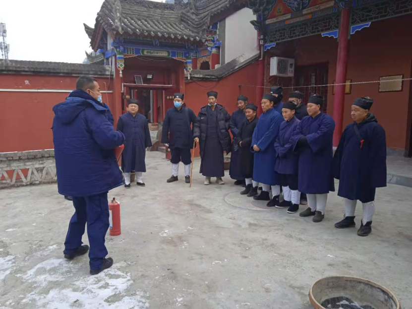 眉县道教协会学习贯彻党的十九届五中全会精神  符咒批发 道教符咒 茅山符咒 符咒灵符 害人方法108种 十大害人符咒 害人法术大全 惩罚恶人的咒语 法事 超度法事 法事道场 手绘符 手绘灵符 道家招财符咒 网上祭奠 网上祭拜 在线许愿网 网上拜财神 代烧香 代烧香祈福 第3张