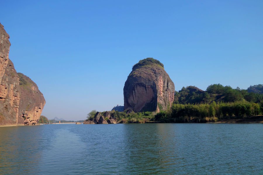 中国本土宗教：道教怎么拜？道教节日烧香的规矩和禁忌  符咒批发 道教符咒 茅山符咒 符咒灵符 害人方法108种 十大害人符咒 害人法术大全 惩罚恶人的咒语 法事 超度法事 法事道场 手绘符 手绘灵符 道家招财符咒 网上祭奠 网上祭拜 在线许愿网 网上拜财神 代烧香 代烧香祈福 第6张