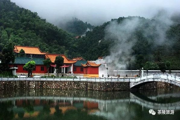 张家界云阳山南岳宫道观庙会  符咒批发 道教符咒 茅山符咒 符咒灵符 害人方法108种 十大害人符咒 害人法术大全 惩罚恶人的咒语 法事 超度法事 法事道场 手绘符 手绘灵符 道家招财符咒 网上祭奠 网上祭拜 在线许愿网 网上拜财神 代烧香 代烧香祈福 第6张