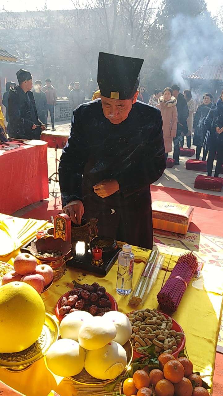 西大同朔州地区道教宫观道观举行庆贺太上老君圣诞活动  符咒批发 道教符咒 茅山符咒 符咒灵符 害人方法108种 十大害人符咒 害人法术大全 惩罚恶人的咒语 法事 超度法事 法事道场 手绘符 手绘灵符 道家招财符咒 网上祭奠 网上祭拜 在线许愿网 网上拜财神 代烧香 代烧香祈福 第3张