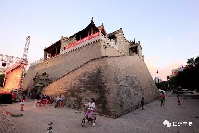 老银川记忆中的玉皇阁,道观有哪些,道教符咒大全,哪里道观宫殿可以请到灵符咒?网上买的灵符一般多少钱?符咒可以改变运势吗?亲人家人长生牌,祭奠祖先做超渡法事,亡人往生牌位请到寺庙供奉,代客人祈福烧纸钱金