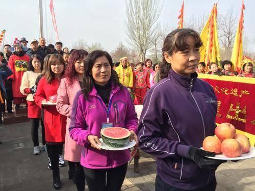 银川市灵武今日为何如此热闹，原来是“隍爷”来了,道观有哪些,道教符咒大全,哪里道观宫殿可以请到灵符咒?网上买的灵符一般多少钱?符咒可以改变运势吗?亲人家人长生牌,祭奠祖先做超渡法事,亡人往生牌位请到寺