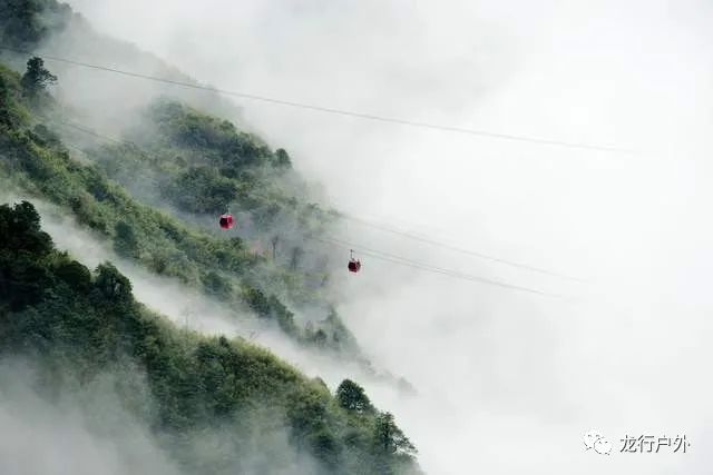 江西上饶“最低调”的道教仙山葛仙山道观,道观有哪些可以请到灵符,道教符咒大全,网上买的灵符一般多少钱?可以改变运势吗?祭奠祖先做超渡法事,亲人长生往生牌位请到寺庙供奉,代客祈福烧纸钱金元宝.