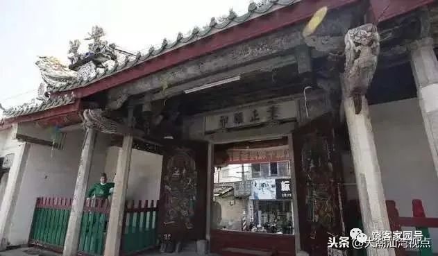 饶平这座庙，是全国十大城隍庙之一，粤东第一城隍庙,城隍庙请财神,城隍庙拜什么比较灵,城隍爷什么灵验,城隍庙请太岁护身符,城隍庙请太岁符费用,灵符能请吗,有人请过道家灵符么,灵符可以请很多吗