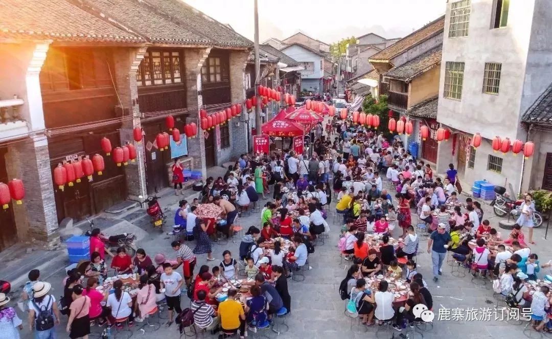 柳州鹿寨中渡城隍庙会,城隍庙请财神,城隍庙拜什么比较灵,城隍爷什么灵验,城隍庙请太岁护身符,城隍庙请太岁符费用,灵符能请吗,有人请过道家灵符么,灵符可以请很多吗