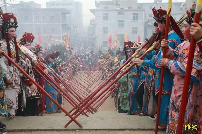 莆田名庙平海卫城隍庙,城隍庙请财神,城隍庙拜什么比较灵,城隍爷什么灵验,城隍庙请太岁护身符,城隍庙请太岁符费用,灵符能请吗,有人请过道家灵符么,灵符可以请很多吗