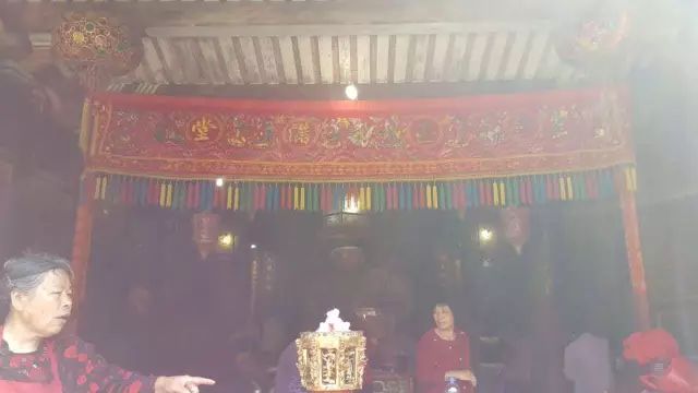 莆田名庙平海卫城隍庙,城隍庙请财神,城隍庙拜什么比较灵,城隍爷什么灵验,城隍庙请太岁护身符,城隍庙请太岁符费用,灵符能请吗,有人请过道家灵符么,灵符可以请很多吗