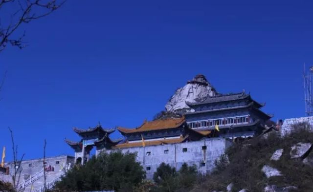 南阳镇平县北顶祖师庙之谜,道观有哪些,道教符咒大全,哪里寺庙宫殿可以请到灵符?网上买的灵符一般多少钱?亲人家人长生牌,祭奠祖先做超渡法事,往生牌位请到寺庙供奉,代客祈福烧纸钱金元宝.