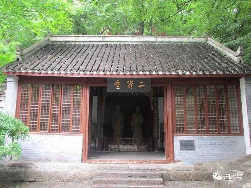 访滁州琅琊山玄帝宫,道观有哪些,道教符咒大全,哪里寺庙宫殿可以请到灵符?网上买的灵符一般多少钱?亲人家人长生牌,祭奠祖先做超渡法事,往生牌位请到寺庙供奉,代客祈福烧纸钱金元宝.