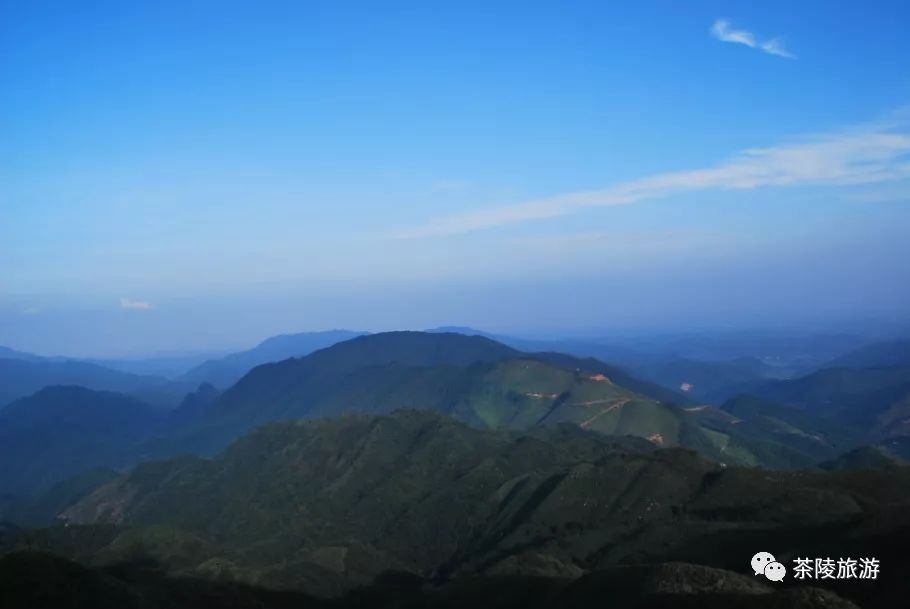 株洲这个地方有10多处道教仙境,道观有哪些,道教符咒大全,哪里寺庙宫殿可以请到灵符?网上买的灵符一般多少钱?亲人家人长生牌,祭奠祖先做超渡法事,往生牌位请到寺庙供奉,代客祈福烧纸钱金元宝.