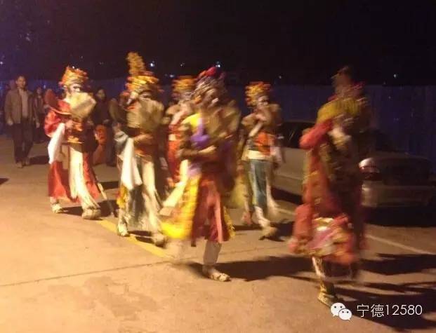 山海宁德城隍庙出游为民祈祷平安 ,城隍庙请财神,城隍庙拜什么比较灵,城隍爷什么灵验,城隍庙请太岁护身符,城隍庙请太岁符费用,灵符能请吗,有人请过道家灵符么,灵符可以请很多吗