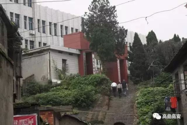 荆州高安老城的城隍祠 ,城隍庙请财神,城隍庙拜什么比较灵,城隍爷什么灵验,城隍庙请太岁护身符,城隍庙请太岁符费用,灵符能请吗,有人请过道家灵符么,灵符可以请很多吗