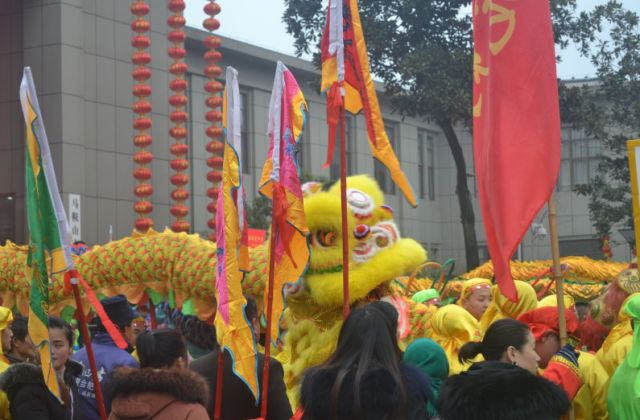 马鞍山人城隍庙会全城汇聚！共同体味民俗大年,城隍庙请财神,拜什么城隍爷比较灵,城隍殿请太岁护身符咒.