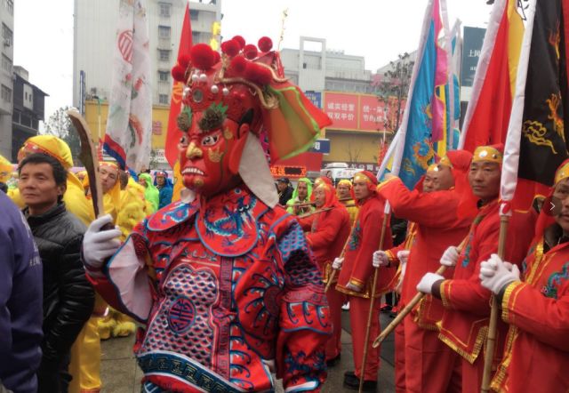 马鞍山人城隍庙会全城汇聚！共同体味民俗大年,城隍庙请财神,拜什么城隍爷比较灵,城隍殿请太岁护身符咒.