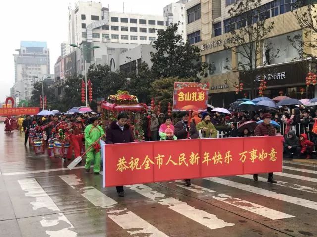 马鞍山人城隍庙会全城汇聚！共同体味民俗大年,城隍庙请财神,拜什么城隍爷比较灵,城隍殿请太岁护身符咒.