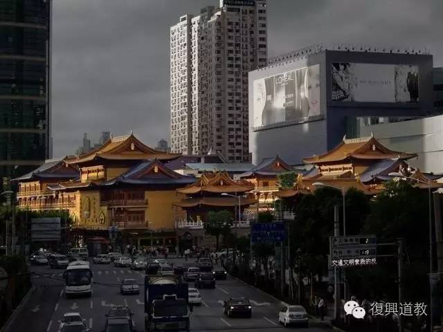 住宅附近有庙宇道观怎么办？“宁住庙前，不住庙后；宁住庙左，不住庙右”，“庙后贫、庙前富，大庙左右出寡妇”听听风水怎么说