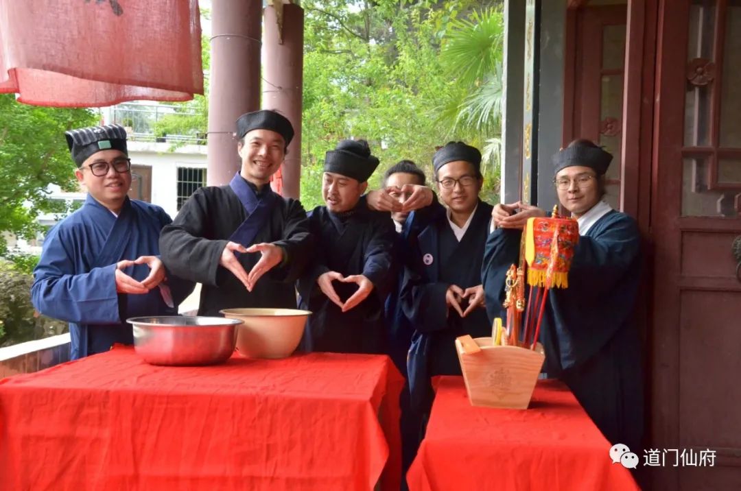 吉林吉堂城隍庙给大家拜年了,城隍庙请财神,城隍殿拜什么比较灵,城隍爷什么灵验,城隍宫请太岁护身符,城隍祠请太岁符费用,灵符能请吗,有人请过道家灵符么,符咒可以请很多吗